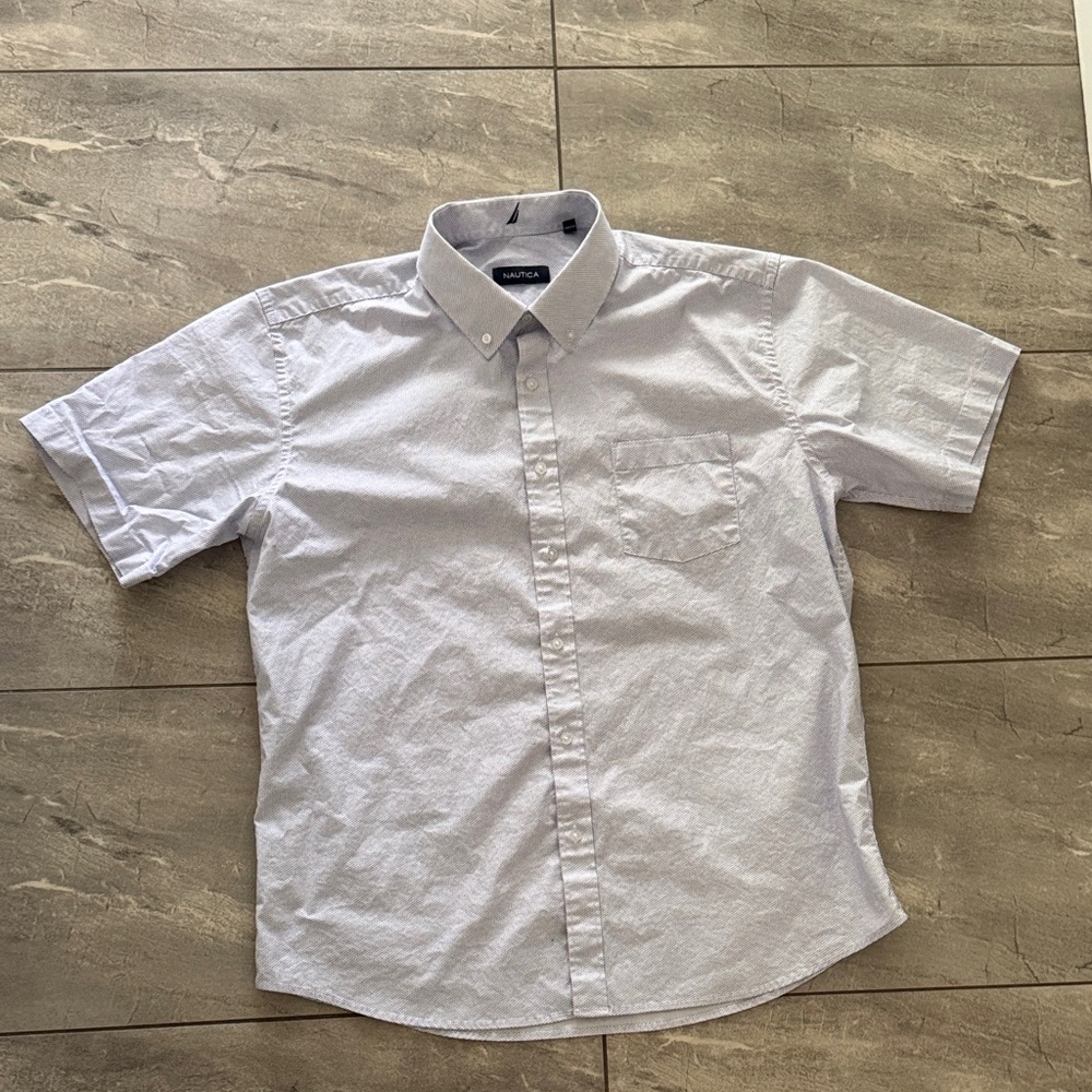 Nautica Men's Light Gray Short Sleeve Button Down Shirt